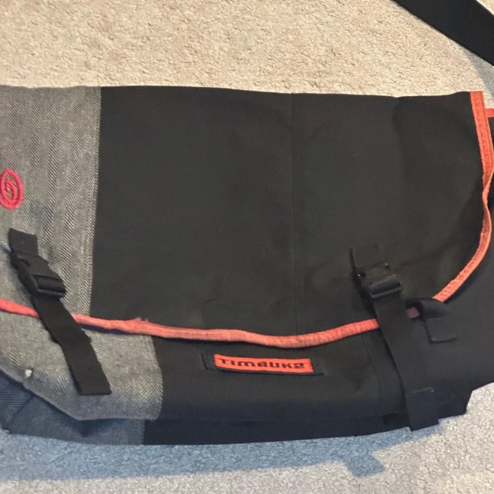 Timbuk2 Classic Messenger Bag Black Grey Herringbone Red Trim Large Commuter